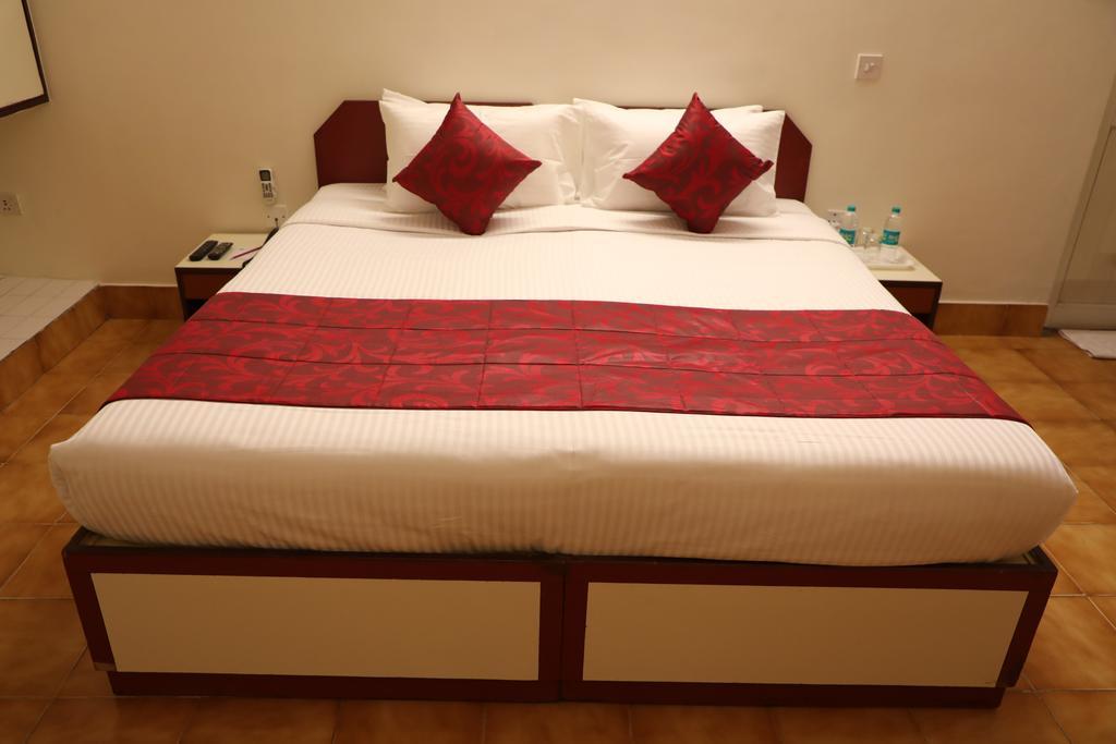 Hotel Telehaus International Bangalore Exteriör bild
